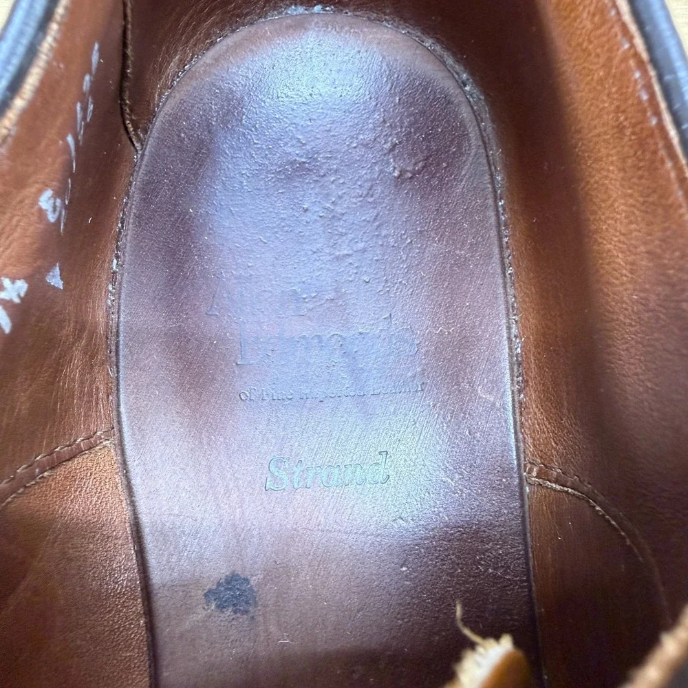 Allen Edmonds Strand Oxford Mens 9.5 E Walnut Leather Cap Toe Brogue Medallion